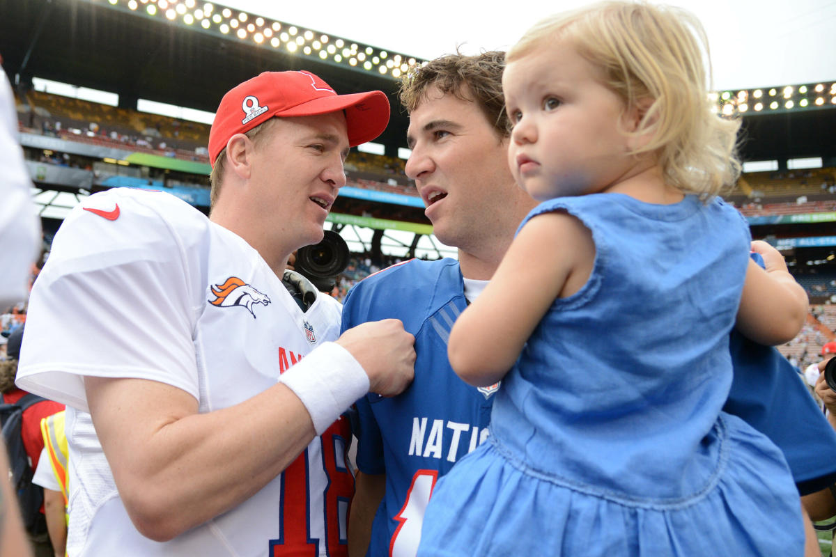 Eli & Peyton Manning to coach 2023 Pro Bowl Games