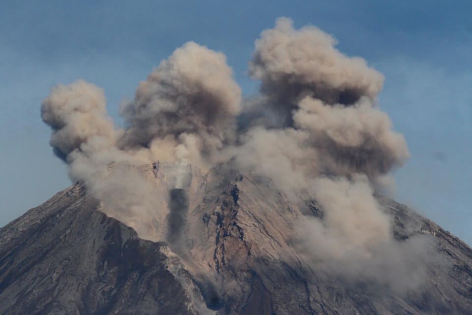 Mount Semeru volcano spews hot ash as seen from Pronojiwo district in Lumajang, East Java province, Indonesia, December 10, 2021, in this photo taken by Antara Foto. Antara Foto/Ari Bowo Sucipto/ via REUTERS ATTENTION EDITORS - THIS IMAGE HAS BEEN SUPPLIED BY A THIRD PARTY. MANDATORY CREDIT. INDONESIA OUT. NO COMMERCIAL OR EDITORIAL SALES IN INDONESIA.     TPX IMAGES OF THE DAY