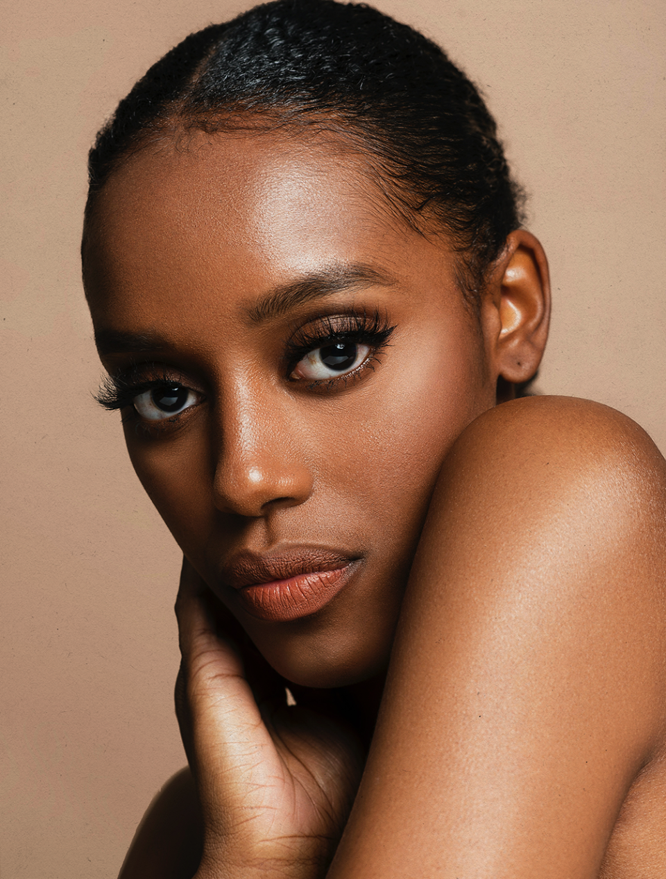 Got Oily Skin? You Need a Matte Setting Powder