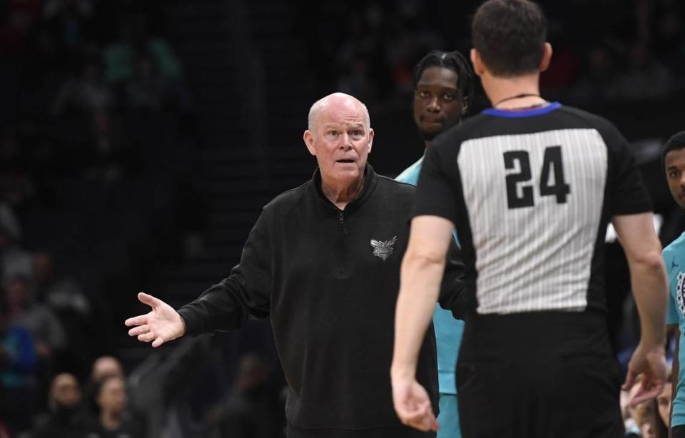 Charlotte Hornets head coach Steve Clifford complains to crew chief Kevin Scott (24) during the second half against the Chicago Bulls at the Spectrum Center.