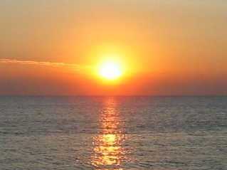 Sunrise_over_the_sea