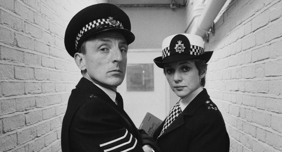 Eric Richard as 'Sergeant Bob Cryer' and Trudie Goodwin as 'Sergeant June Ackland' in British police procedural television series 'The Bill', UK, 8th October 1984. (Photo by Massey/Daily Express/Hulton Archive/Getty Images)