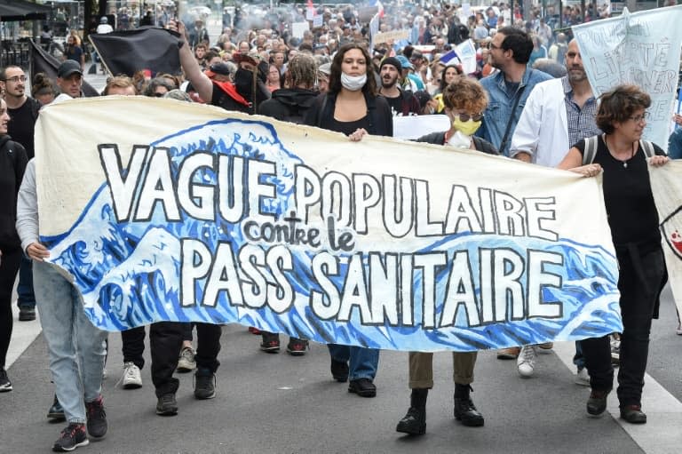 Manifestation contre le pass sanitaire et l'obligation vaccinale pour certaines professions, le 18 septembre 2021 à Nantes - Sebastien SALOM-GOMIS © 2019 AFP