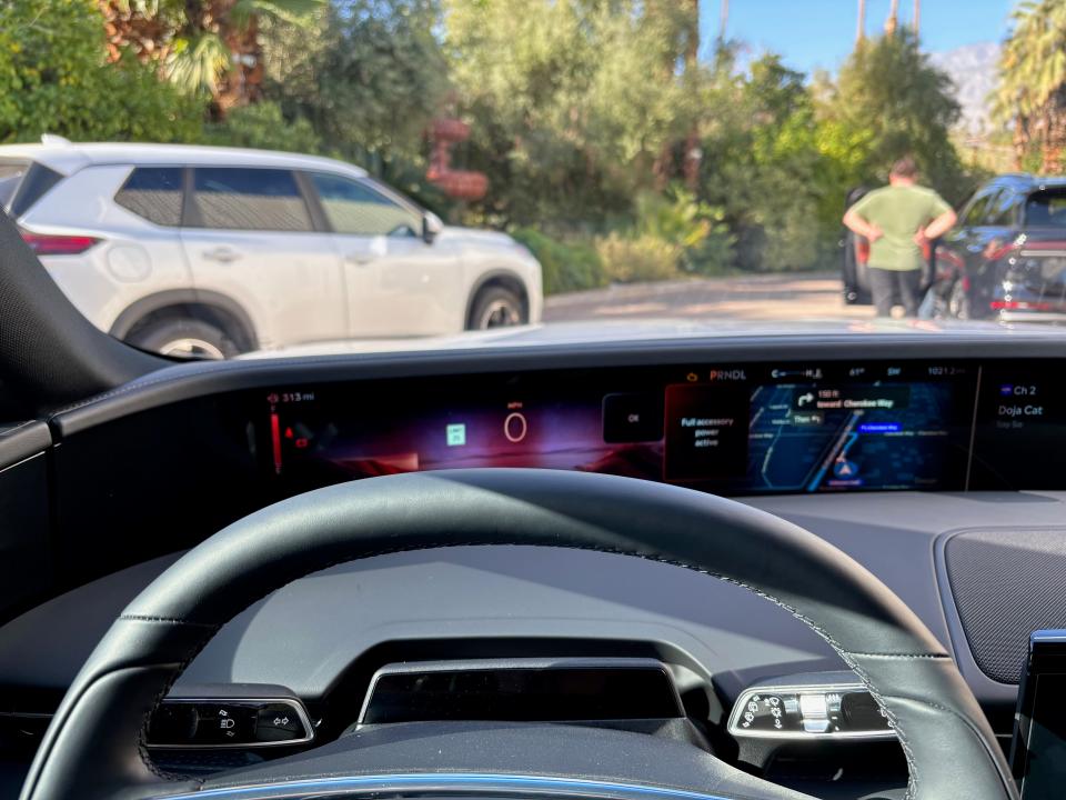 A flat-topped steering wheel helps with visibility of the 2024 Lincoln Nautilus's display.