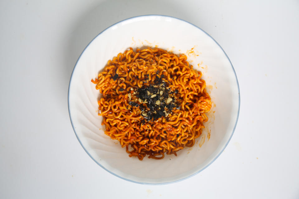 image of bulmawang devil of fire's spicy instant noodles