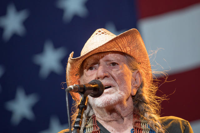 Willie Nelson's Pot-Fueled Poker Game