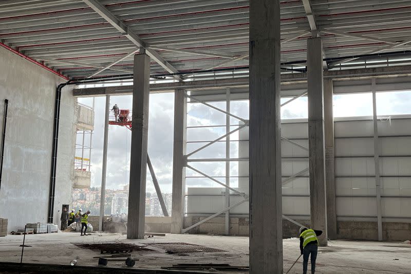 Construction of a new warehouse in the Har Tuv Industrial Zone in Beit Shemesh