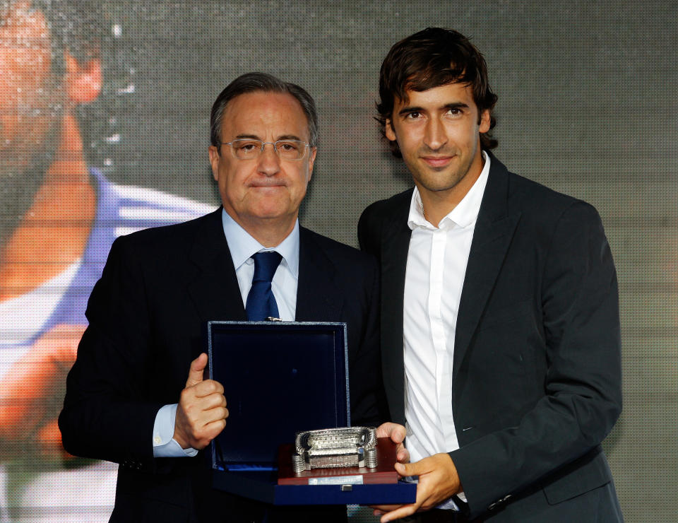 MADRID, SPAIN - JULY 26:  Florentino Perez (L) and Raul Gonzalez (R) pose during his official farewell on July 26, 2010 in Madrid, Spain.  (Photo by Elisa Estrada/Real Madrid via Getty Images)