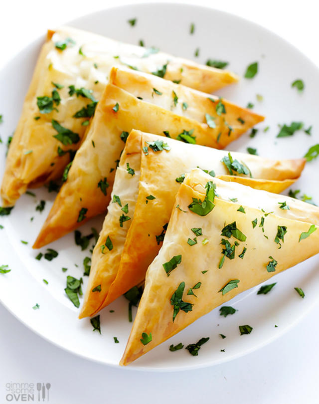 5-Ingredient Caprese Phyllo Cups