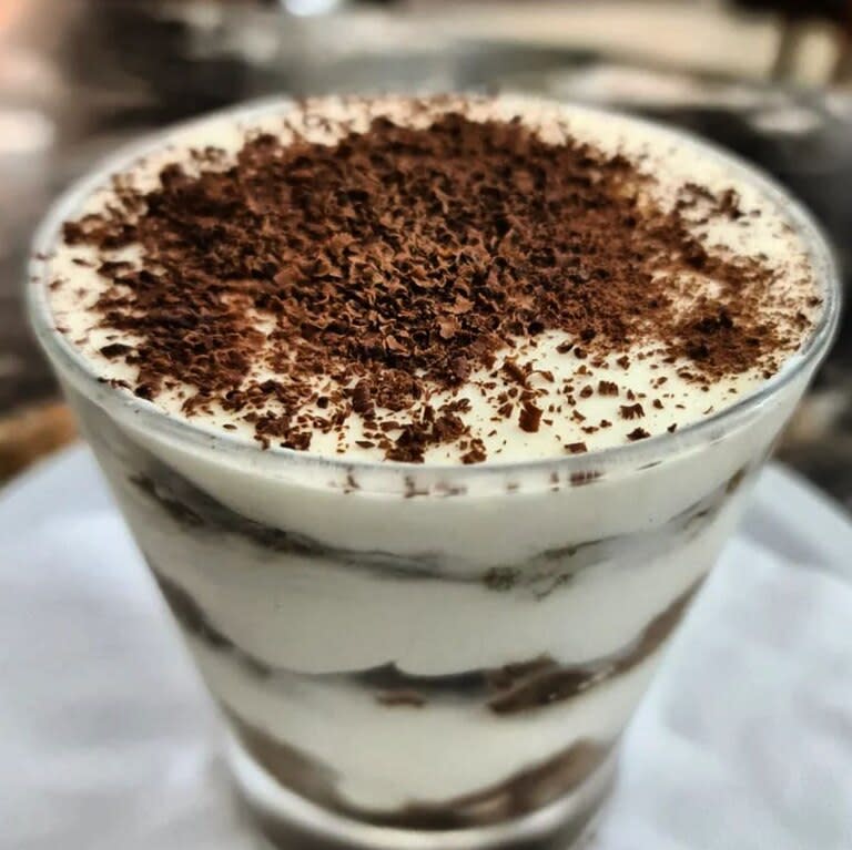 El tiramisú es uno de los hits de Hispano.