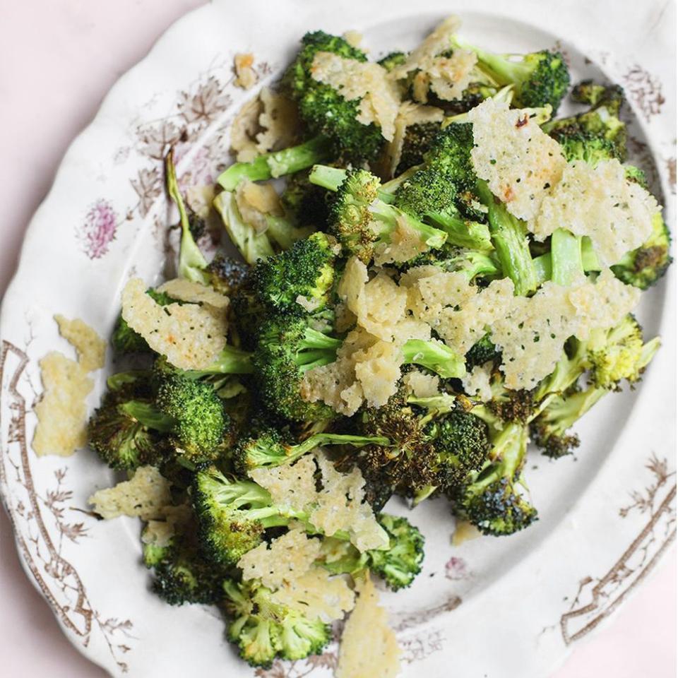 Roasted Broccoli With Sharp Cheddar Crumbs and Honey Mustard Dip