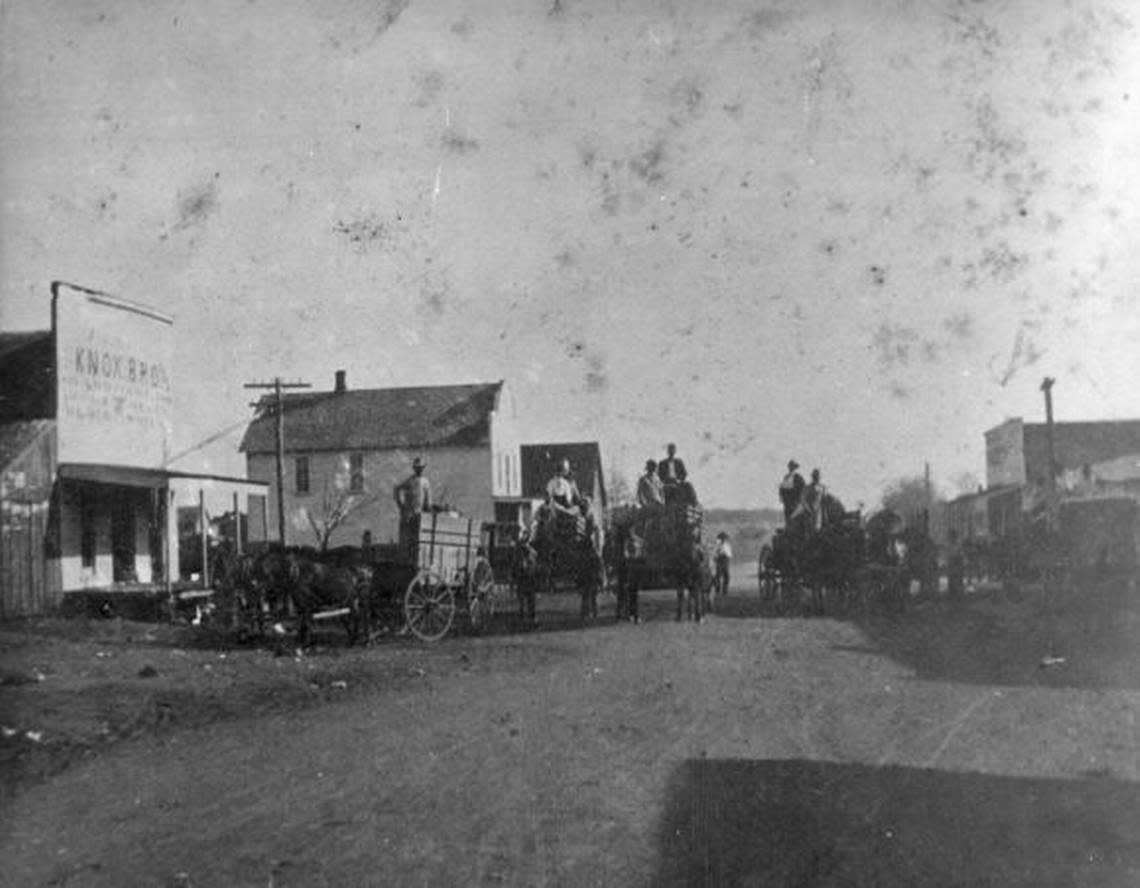 Date unknown: Bringing crops to town, Main Street, Keller, Texas Fort Worth Star-Telegram archive/UT Arlington Special Collections