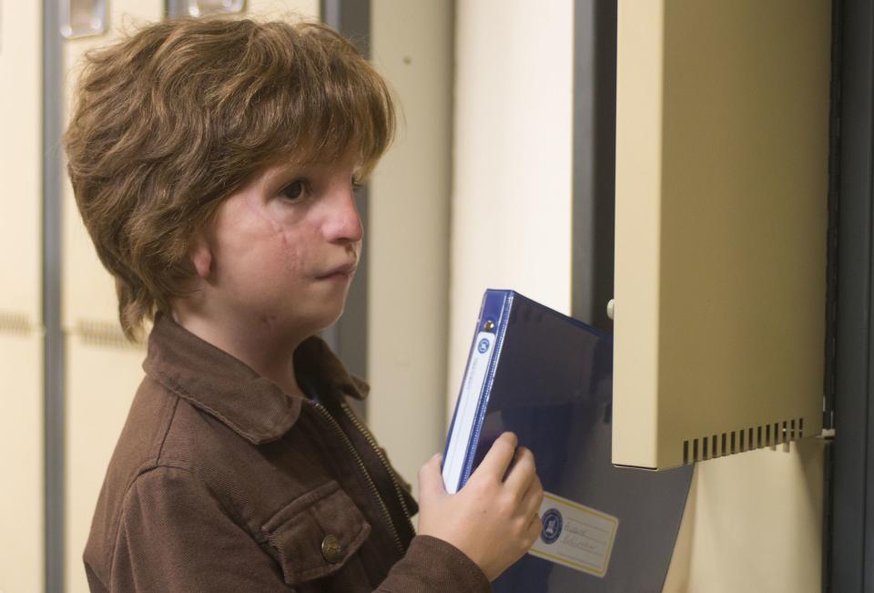 Jacob Tremblay spielt den am Gesicht entstellten Jungen Auggie in “Wunder”. (Photo: StudioCanal Germany/Dale Robinette)