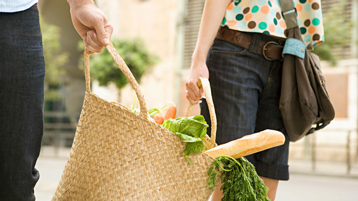 What's it like to date an environmentalist? (Photo: Getty Images)