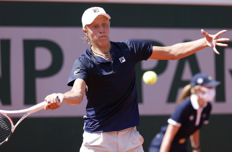 El sueco Leo Borg, hijo de la leyenda del tenis Bjorn Borg, triunfó en la primera ronda del cuadro de juniors en Roland Garros.