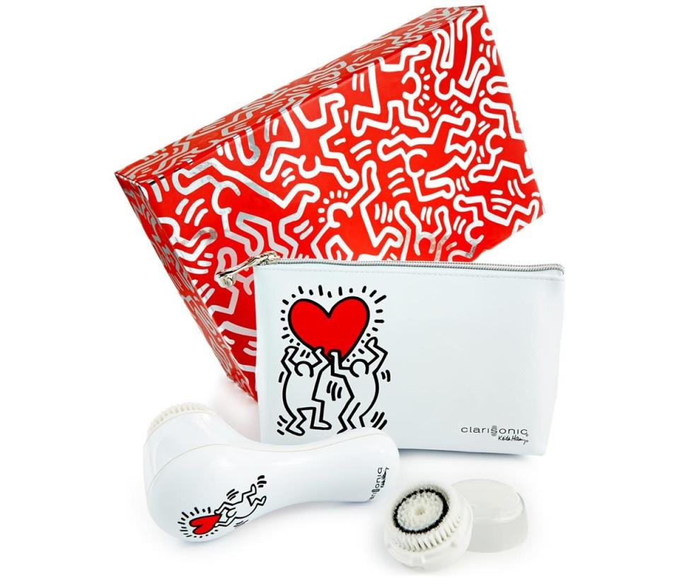 Clarisonic Mia 2 Love Set Upgrade a friend’s Clarisonic to this Smart Profile model featuring a Keith Haring illustration. Clarisonic Mia 2 Love Set ($149)