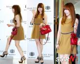 [Photo] Tiffany at an autographing event hosted by Bean Pole accessories