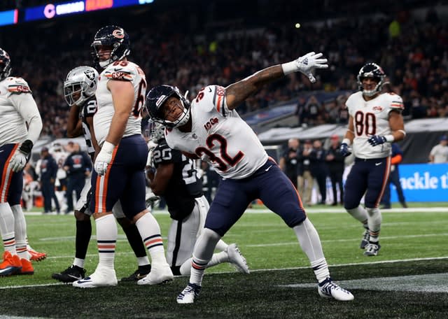 Tottenham treated to NFL thriller as Oakland Raiders edge past Chicago Bears