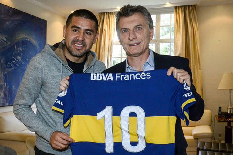 Riquelme y Macri