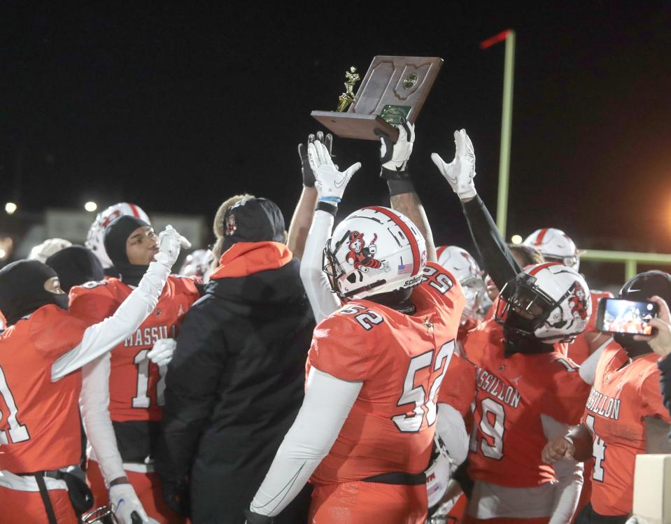 Breaking down Massillon vs. Lake in OHSAA high school football playoffs