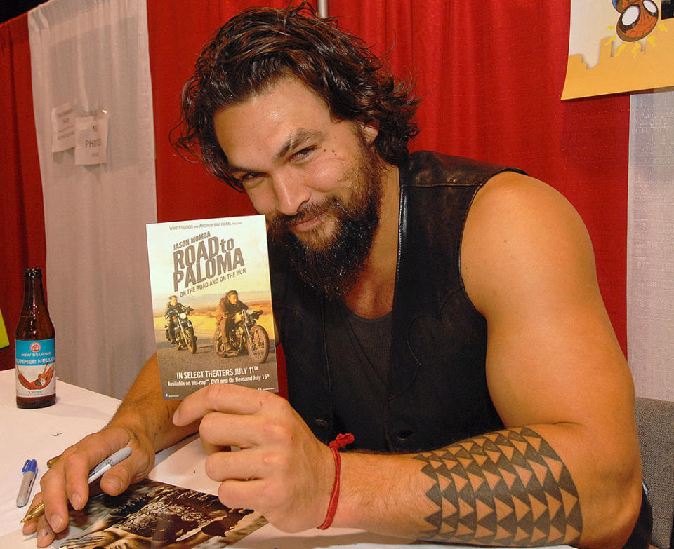 Jason Momoa smiles at 2014 Motor City Comic Con