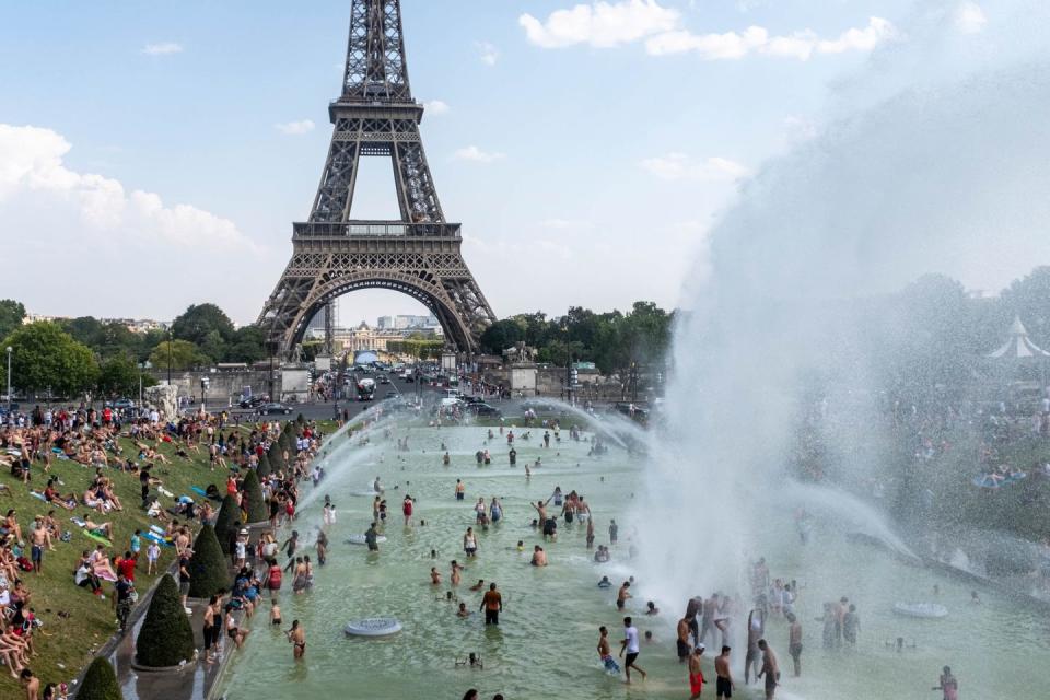 35 Photos That Capture Europe’s Sweltering Heatwave