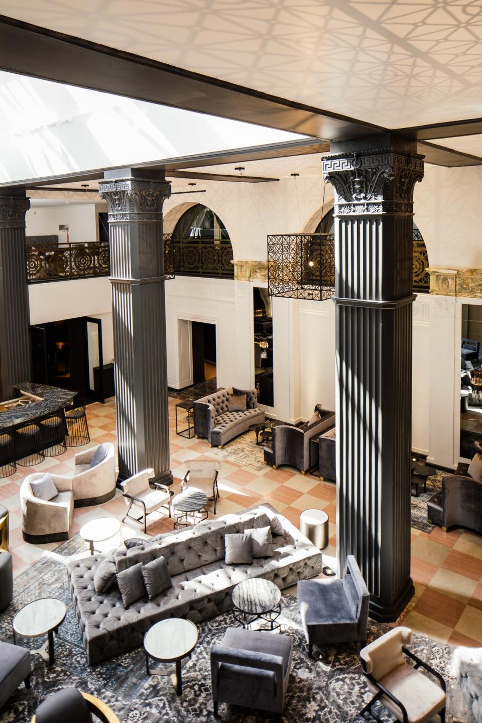 In 1929, after the first Academy Awards, stars filed into the Mayfair Hotel to party—now it's back and better than ever thanks to a new renovation