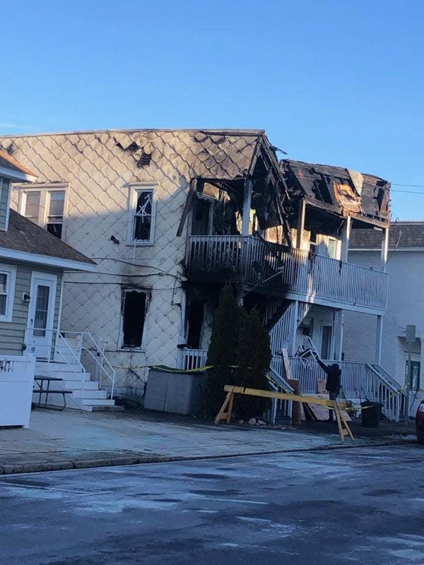 A worker at Santucci's Pizza in Wildwood lost his home in a fire. But many people are stepping up for the man and his pregnant wife.