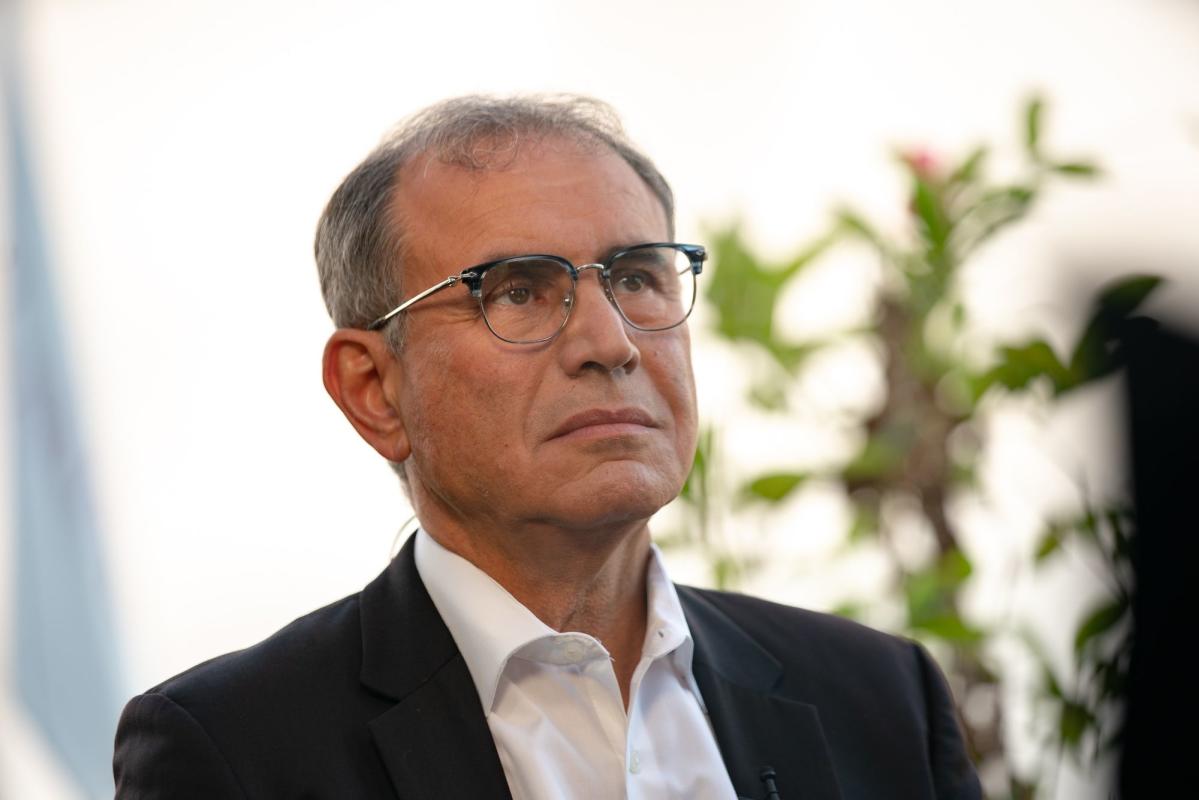 Dr. Doom Roubini Sees Either US Hard Landing or Uncontrolled Inflation