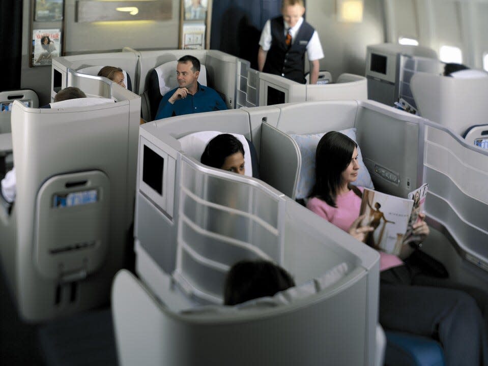 British Airways Club World 2x4x2 configuration