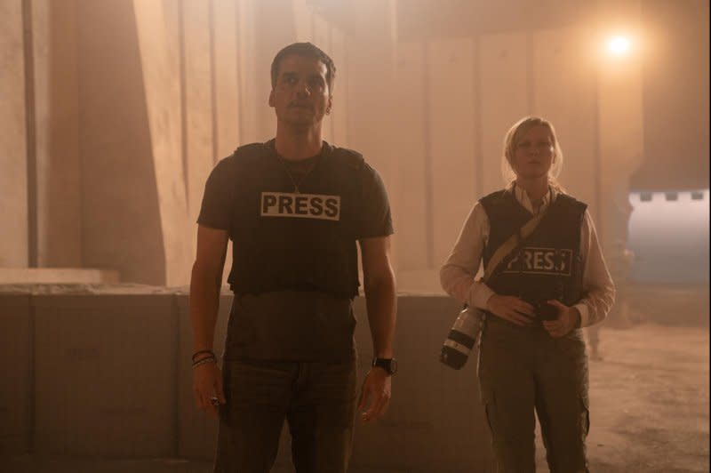 Joel (Wagner Moura) and Lee (Kirsten Dunst) arrive in Washington under siege. Photo courtesy of A24