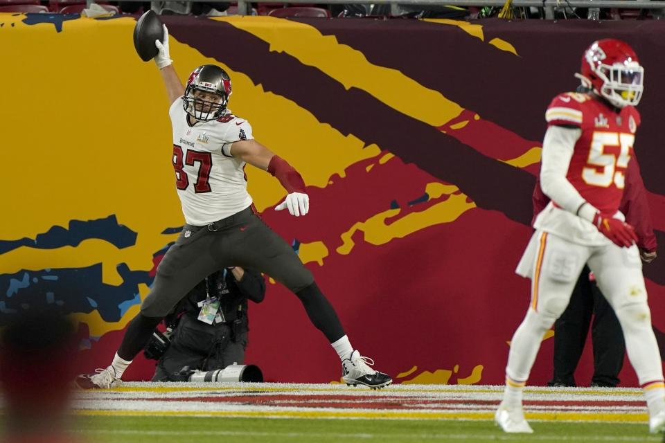 Tampa Bay Buccaneers tight end Rob Gronkowski (87) celebrates catching an 8-yard touchdown pass. (AP Photo/Gregory Bull)