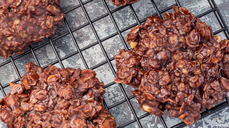 No-bake oatmeal cookies