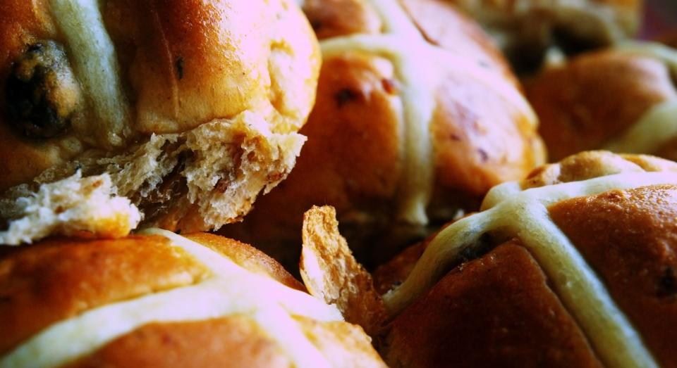 KFC are trialling a hot cross bun burger [Image: Getty]