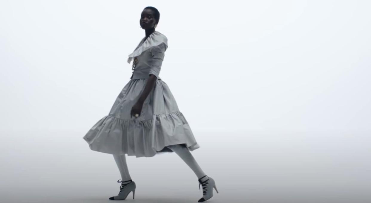 Un extrait de la vidéo présentant la collection Haute Couture Automne-Hiver 2020/21 de Chanel - Capture d'écran Youtube