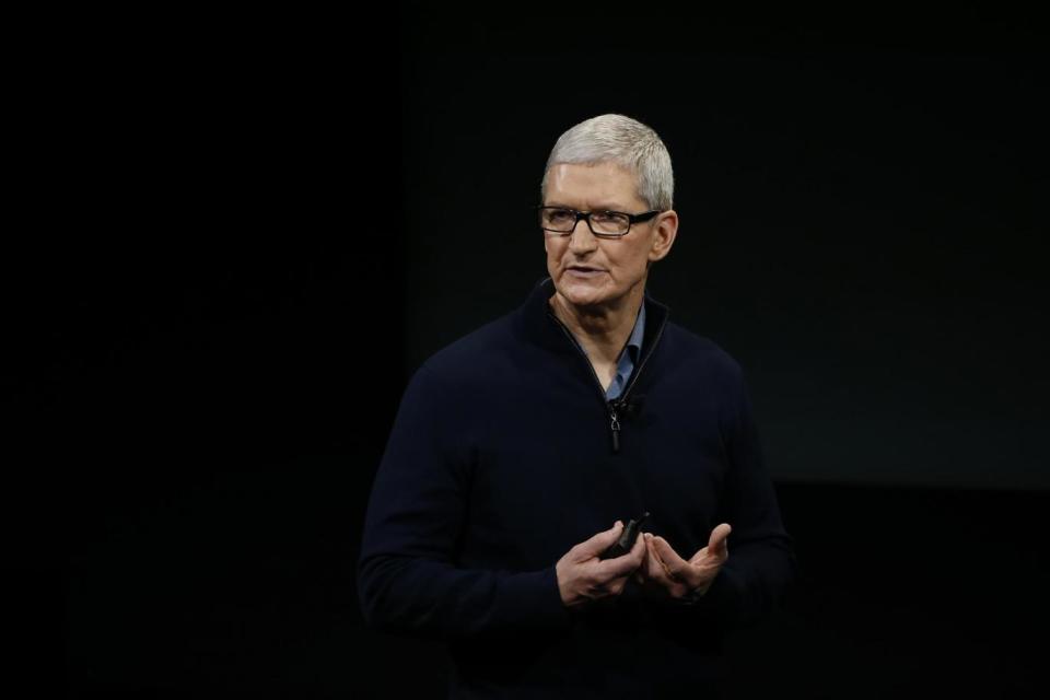 Apple CEO Tim Cook (Photo by Stephen Lam/Getty Images)