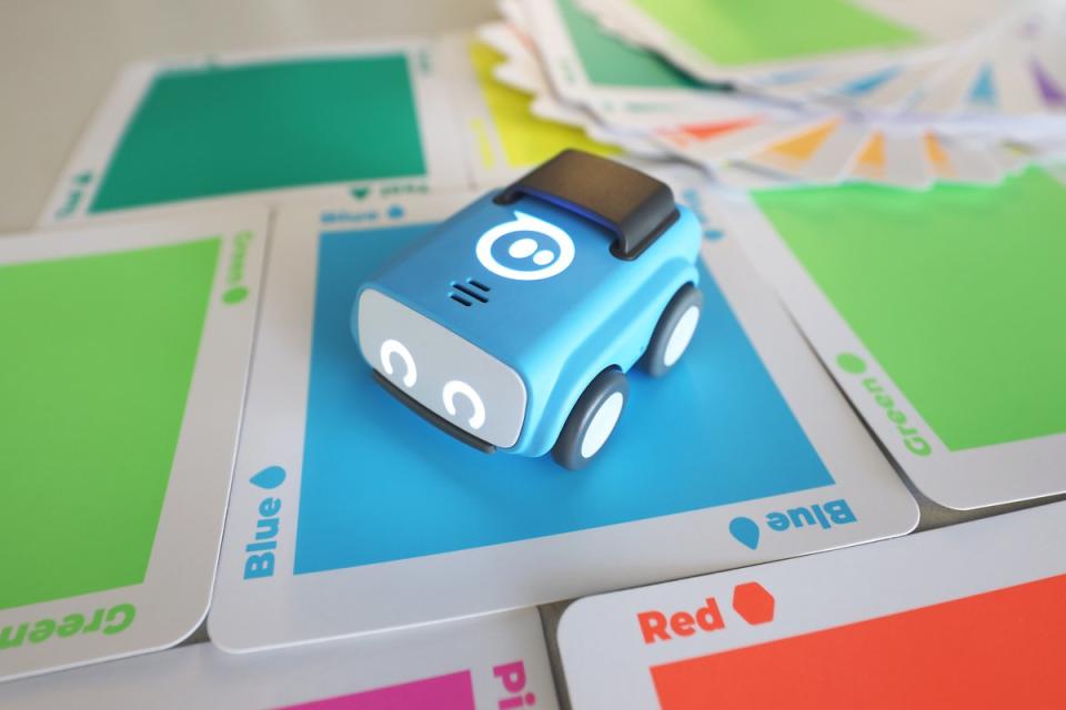 indi edtech programmable robot by Sphero shown on colored coding cards