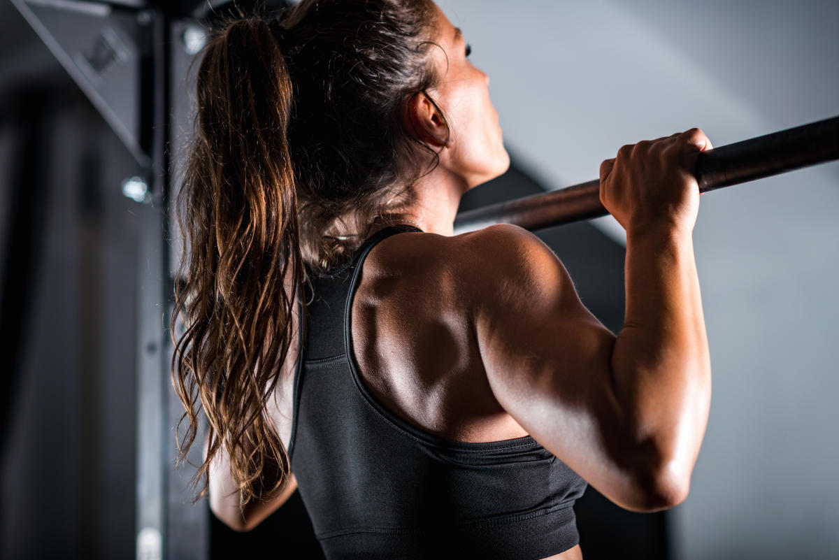 Why is it hard for women to do a pull-up? Here's where to start