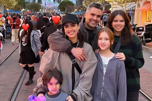 Jessica Alba Instagram Jessica Alba and her family