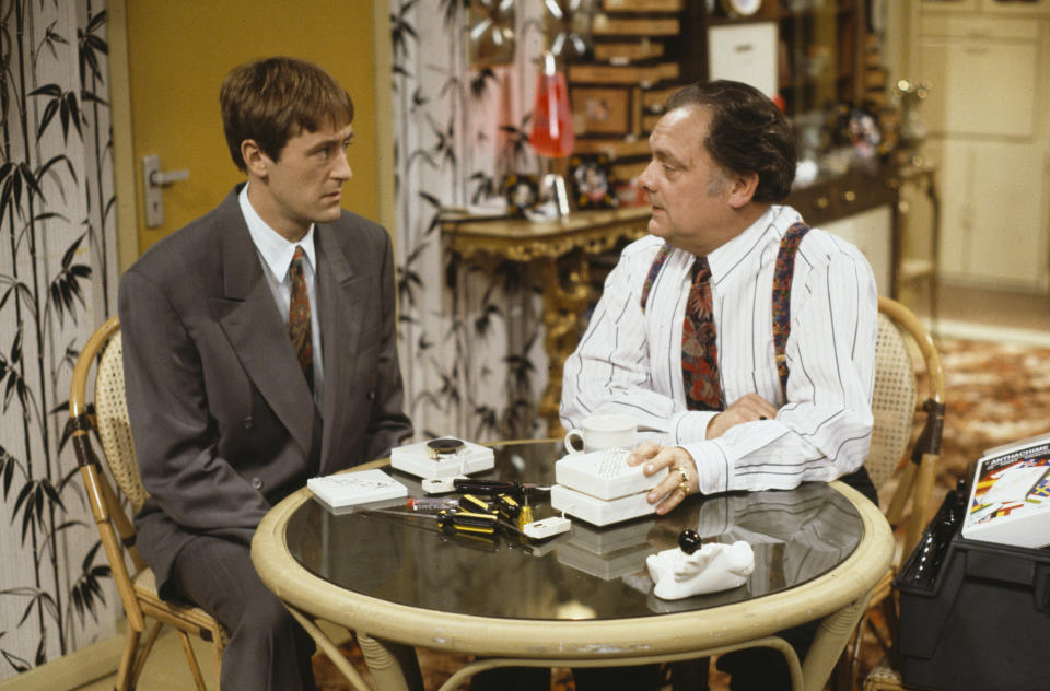 Actors Nicholas Lyndhurst (left) and David Jason in a scene from episode 'The Chance of a Lunchtime' of the television sitcom 'Only Fools and Horses', December 2nd 1990. (Photo by Don Smith/Radio Times/Getty Images)