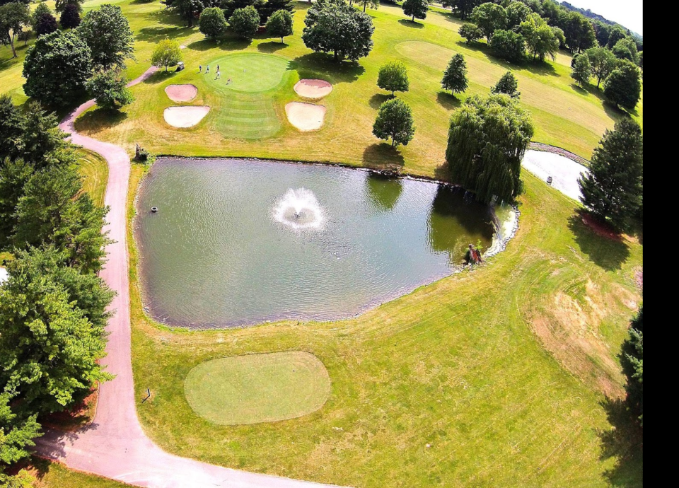 The Freeport Club, which opened with six holes in 1893, is the oldest golf course in northwest Illinois.