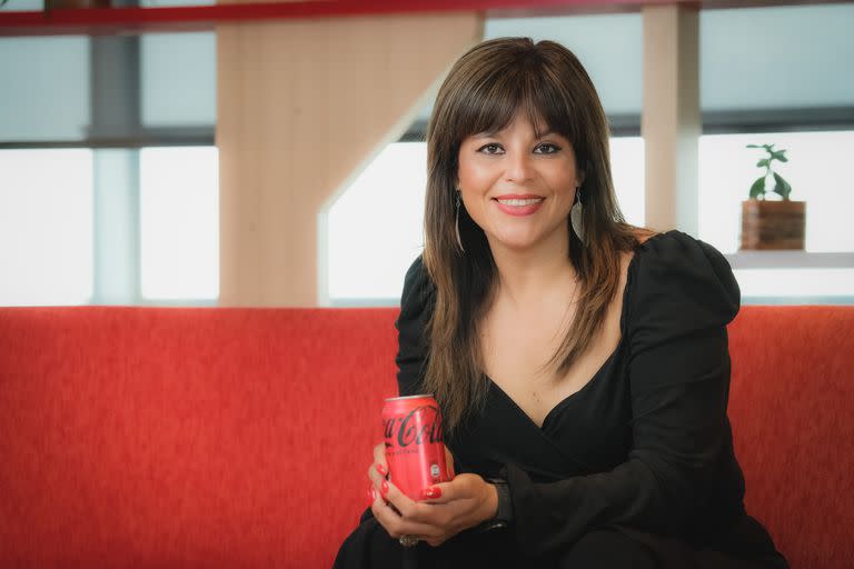 Iliana Reza González: "Me preocupa la continuidad del negocio, por las restricciones que tuvimos en su momento para importar y que, llegado el caso, pueden ser determinantes para no poder producir el concentrado que se utiliza para la elaboración de Coca-Cola. Igualmente, si cambia el contexto, nosotros podemos cambiar los planes y sabemos cómo administrarlos en contexto de alta volatilidad"