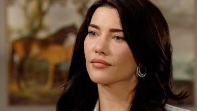  Steffy (Jacqueline MacInnes Wood) in The Bold and the Beautiful. 