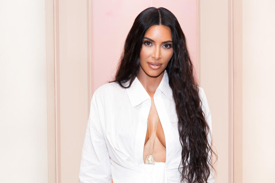 Kim Kardashian musste ihrer Tochter erklären, warum sie berühmt ist. (Bild: Getty Images)