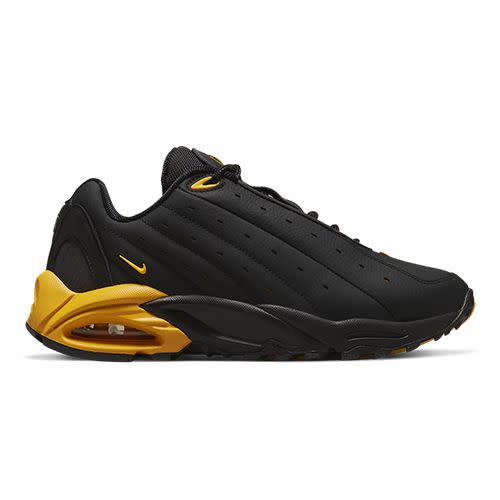 <p><a class="link " href="https://stockx.com/en-gb/nike-hot-step-air-terra-drake-nocta-black-university-gold" rel="nofollow noopener" target="_blank" data-ylk="slk:SHOP;elm:context_link;itc:0;sec:content-canvas">SHOP</a></p><p>Here come the hot steppers (once again) from lyrical gangster Drake. This time, the ends-approved Nocta x Nike Hot Step Air Terra sneak is clad in a hyper-masc black and university gold. </p><p>£194; <a href="https://stockx.com/en-gb/nike-hot-step-air-terra-drake-nocta-black-university-gold" rel="nofollow noopener" target="_blank" data-ylk="slk:stockx.com;elm:context_link;itc:0;sec:content-canvas" class="link ">stockx.com<br></a></p>