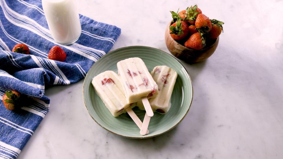 Strawberries & Cream Pops