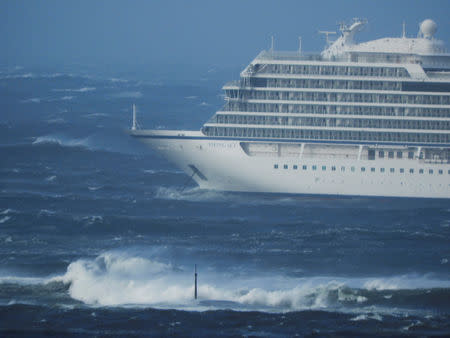 FILE PHOTO: A cruise ship Viking Sky drifts towards land after an engine failure, Hustadvika, Norway March 23, 2019. Frank Einar Vatne/NTB Scanpix/via REUTERS /File Photo