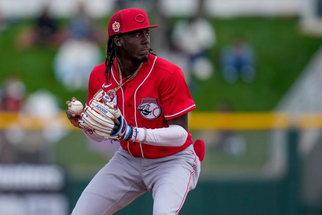 WATCH: Elly De La Cruz's first hit in MLB is the Reds' hardest-hit ball all  season