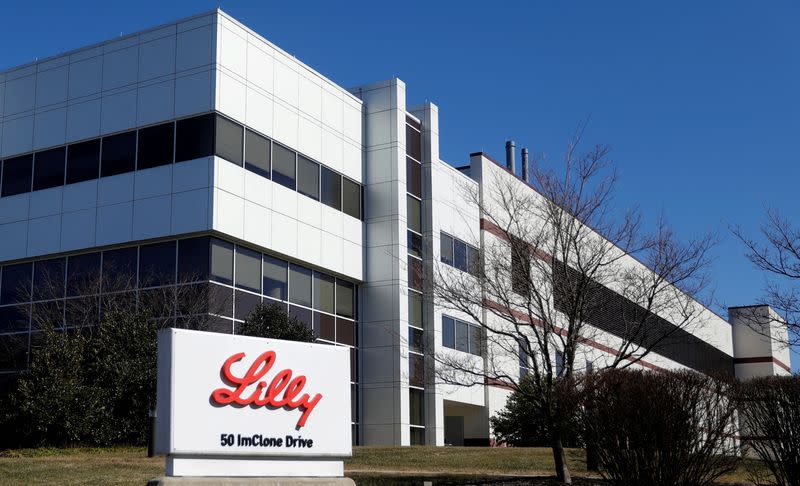 FILE PHOTO: An Eli Lilly and Company pharmaceutical manufacturing plant is pictured in Branchburg, New Jersey