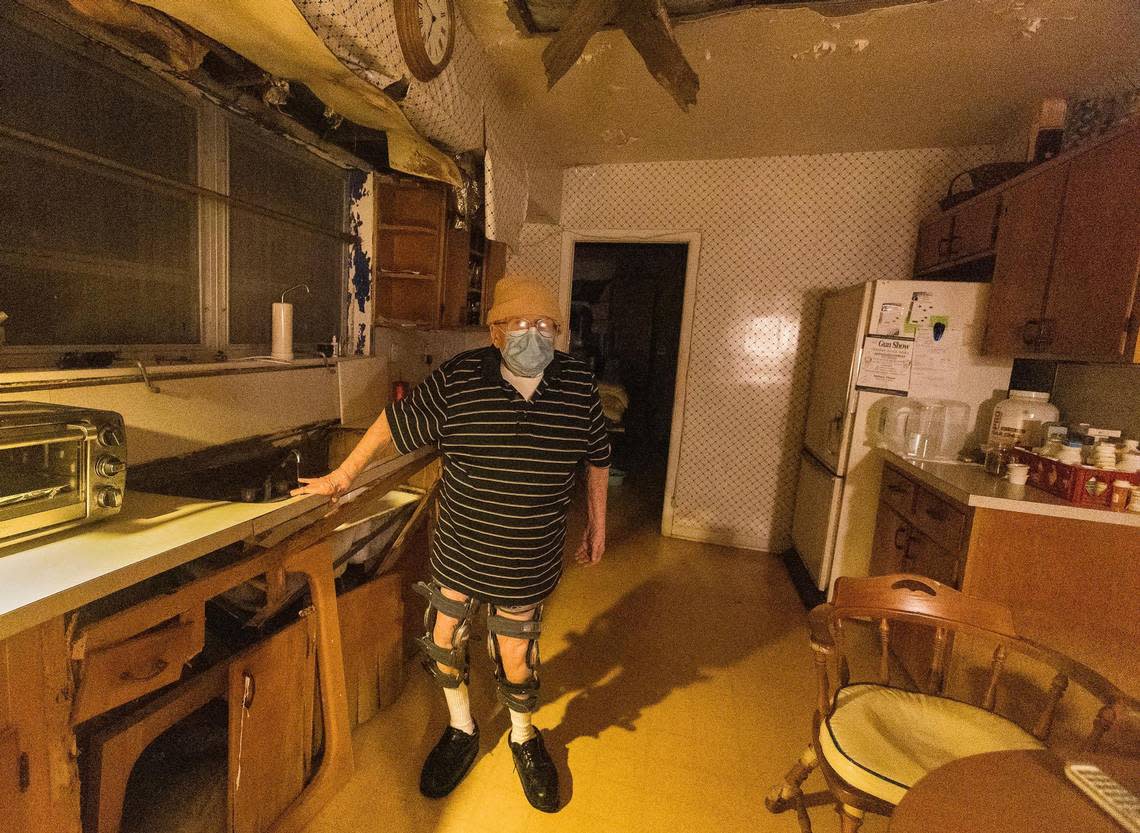 The kitchen of Kenneth Heller’s home has holes in the ceiling and some appliances don’t work. His parents built the house in 1957, and Heller has lived there most of his life. Pedro Portal/pportal@miamiherald.com